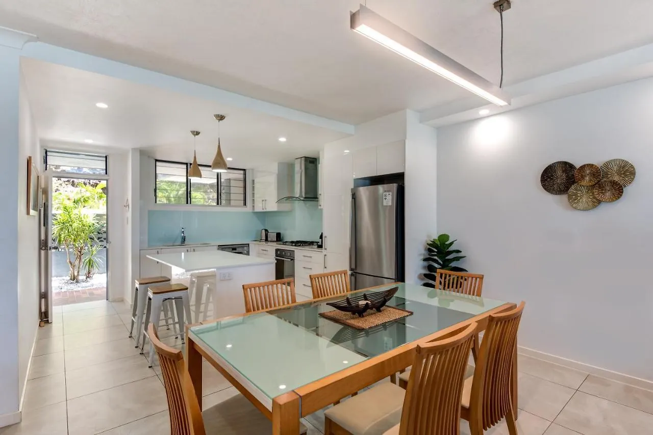 Frangipani Apartments On Hamilton Island By Hiha 0*,