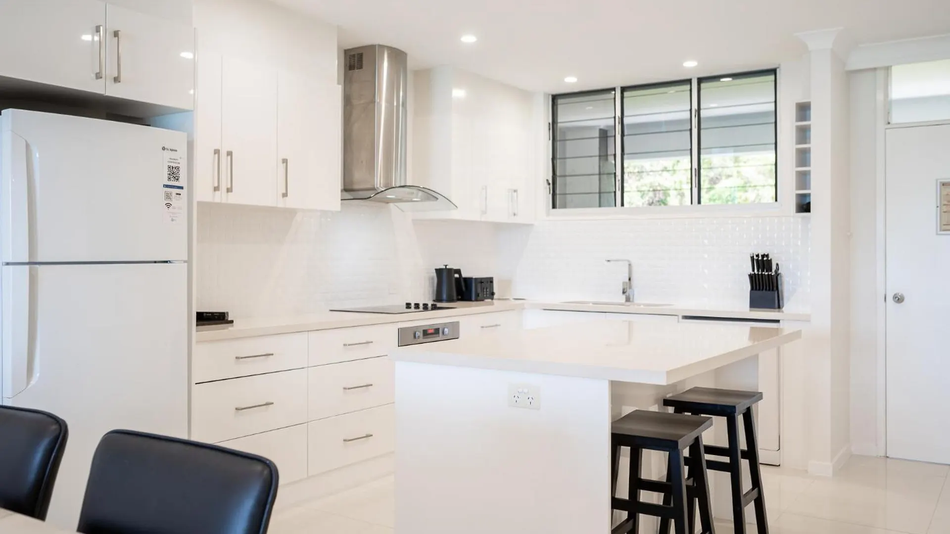 Frangipani Apartments On Hamilton Island By Hiha